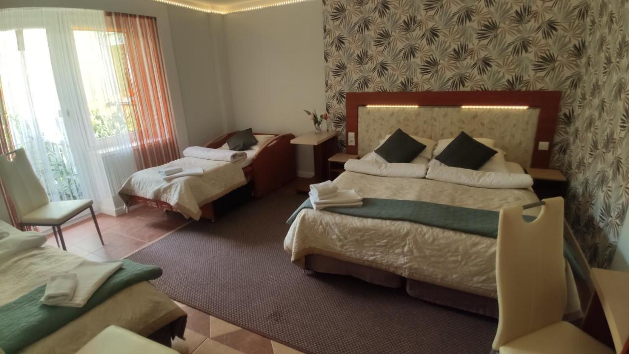 Ow Sargus Bed & Breakfast วาดีสวาโวโว ภายนอก รูปภาพ