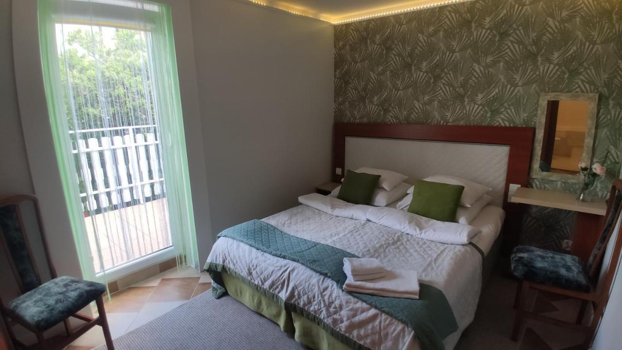 Ow Sargus Bed & Breakfast วาดีสวาโวโว ภายนอก รูปภาพ