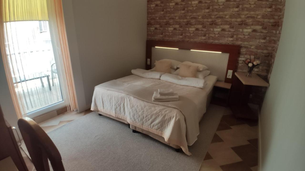 Ow Sargus Bed & Breakfast วาดีสวาโวโว ภายนอก รูปภาพ